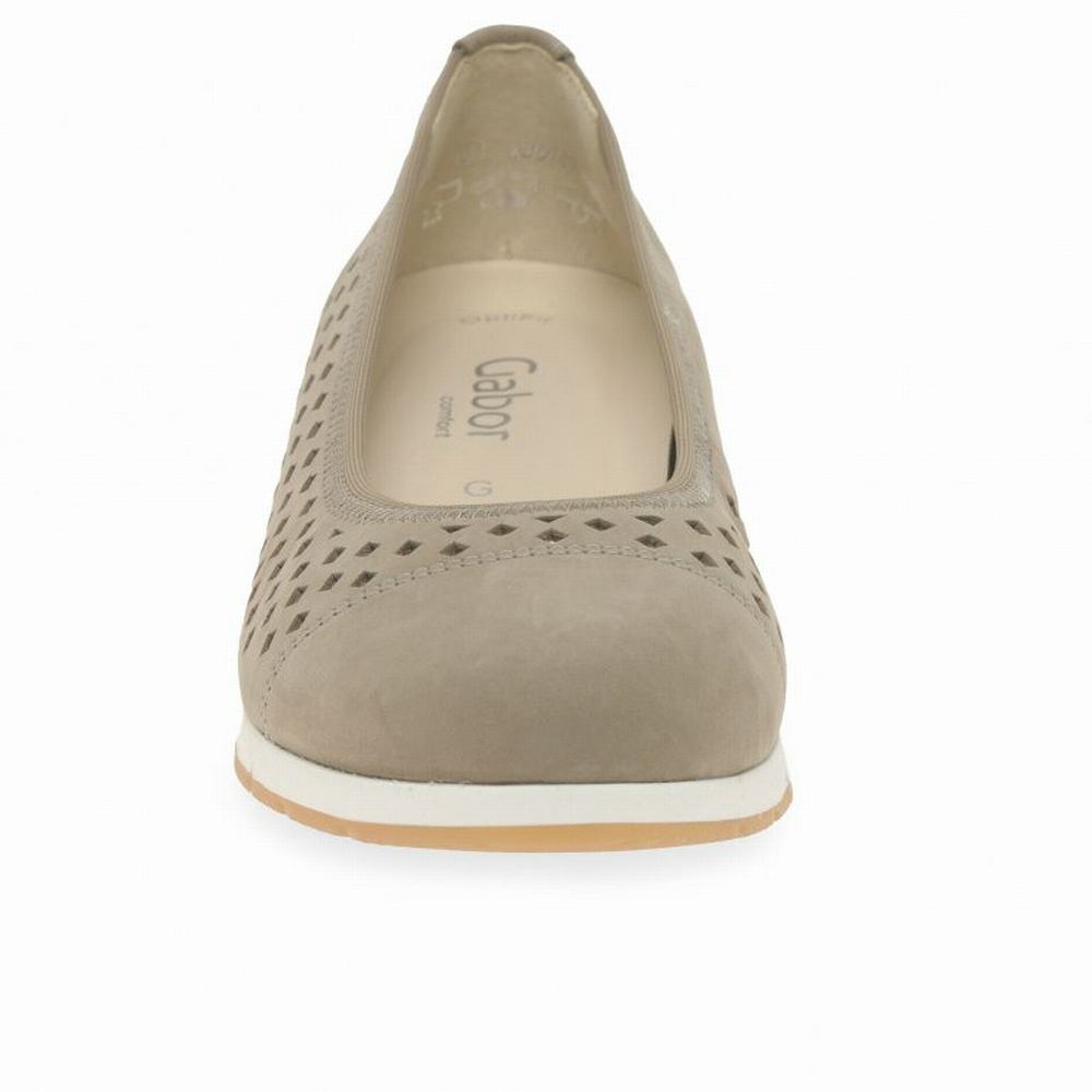 White Gabor Berry Punch Detail Women Flat Shoes | SBJA-94023